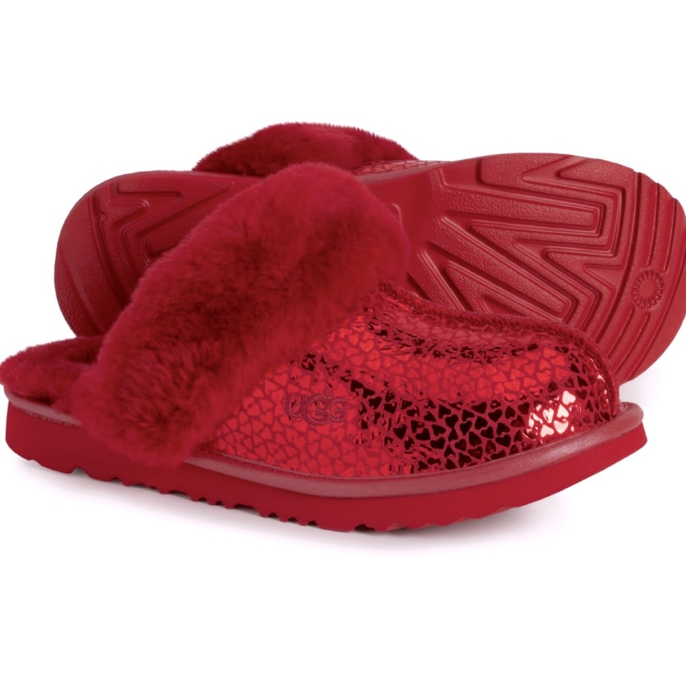 UGG Cozy II Gel Hearts Red Slipper - Women 7/Big Kids 5/EU 37